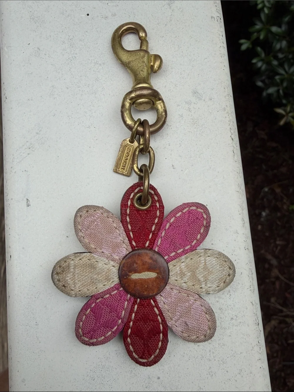 Coach Vintage Pink Signature Leather Cloth F lower Daisy Charm Fob Rare